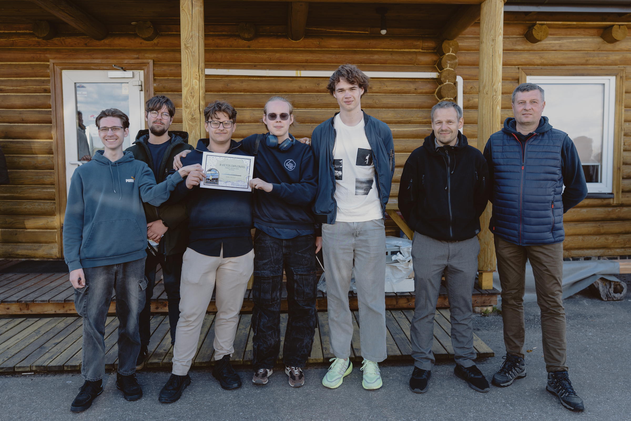Cansat konkurso nugaletojai 2025.jpg Cansat konkurso nugaletojai 2025.jpg